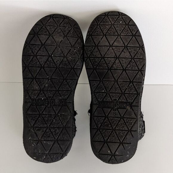 Minnetonka Black Suede Shearling Lined Boots 8 - Picture 10 of 10